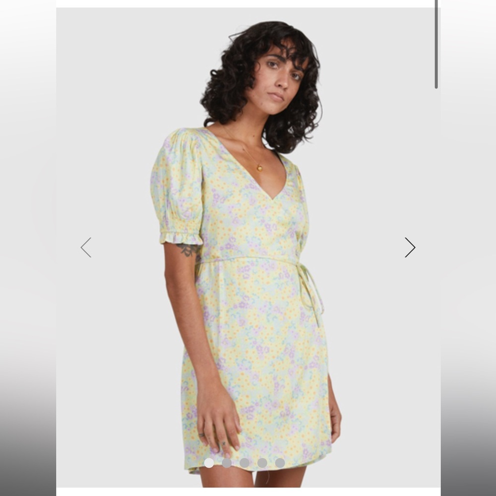 NWT billabong temptest wrap dress